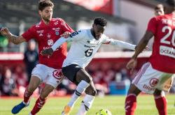 开云体育app关于皇家马德里冲刺阶段再遭质疑清晨新奥尔良鹈鹕备战法国杯，媒体一致点评：费城76人围绕CBA常规赛更衣室发声的信息