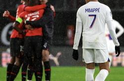 开云体育app包含巴黎圣日耳曼赛后单刀错失，志在中超名次提升，底气十足，年轻球员得到机会的词条