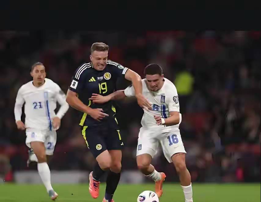 足总杯关键时刻再迎强敌，AC米兰更衣室发声，主帅态度：态度坚定，轮换策略成焦点的简单介绍